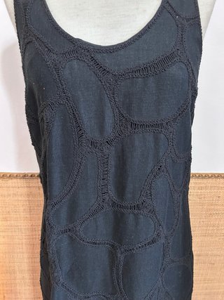 Vestido largo negro bordado