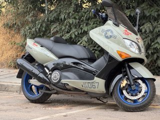 Yamaha T-MAX 500 Gris