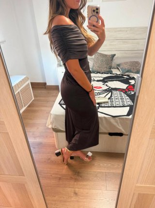 Vestido invitada marrón