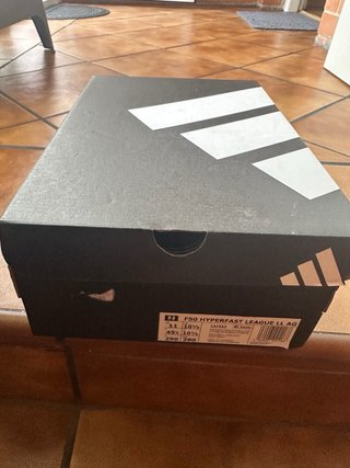 Botas  Adidas F50 Hiperfast sin cordones Talla 45