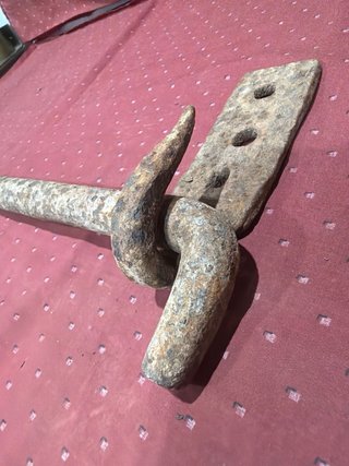 Aldaba de seguridad hierro forjado. 300 años.