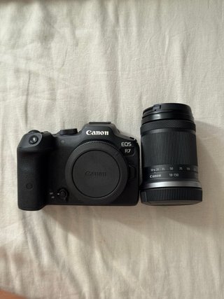 Canon EOS R7 + RF-S 18-150mm Kit