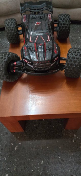 Coche RC Arrma Kraton 8S Negro