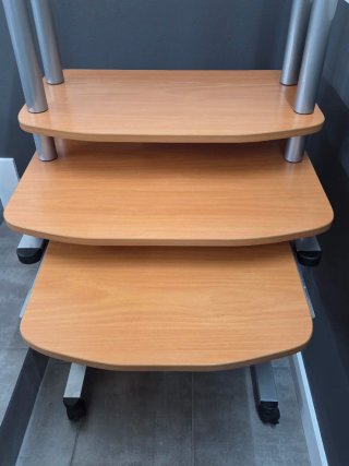 Mesa Ordenador Compacta con Ruedas