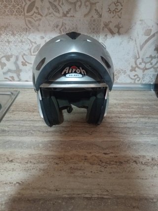Casco Airoh Plata y Negro