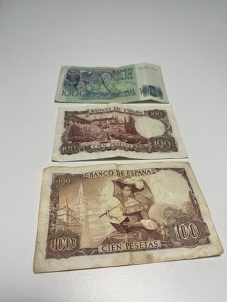 3 Banconote Pesetas: 1000 e 100
