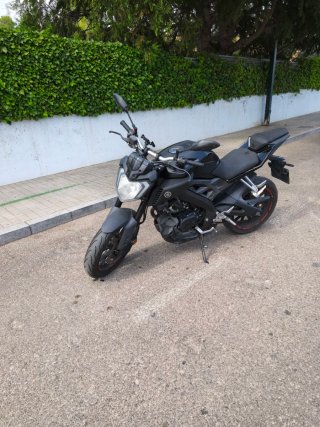 Yamaha MT 125cc Negra