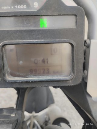 Moto BMW R1200GS Negra/Roja