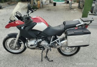 Moto BMW R1200GS Negra/Roja