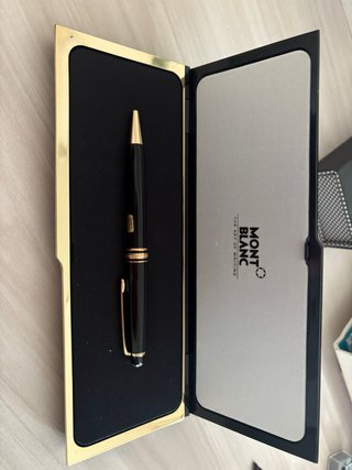 Bolígrafo Montblanc Negro y Dorado