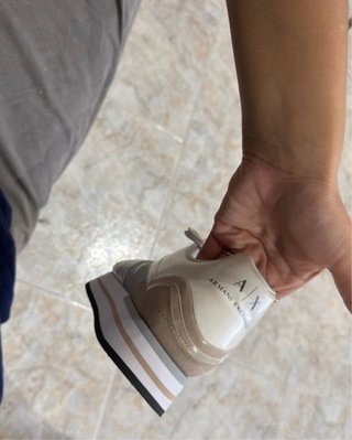 Zapatillas Armani Exchange grises y blancas