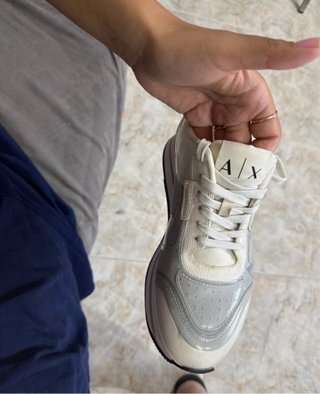 Zapatillas Armani Exchange grises y blancas