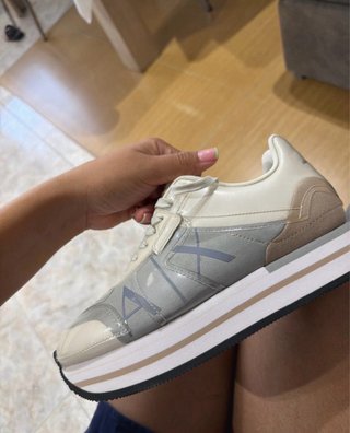 Zapatillas Armani Exchange grises y blancas