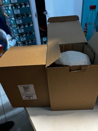 Lámpara de mesa Zara Home Dorada