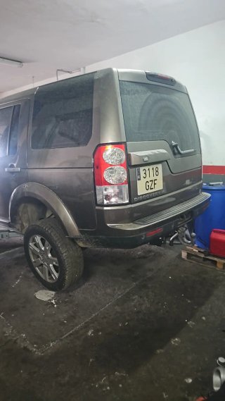 Land Rover Discovery 2011