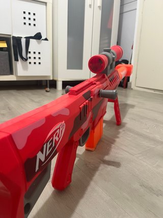 Nerf Rifle Rojo Camuflaje con Accesorios