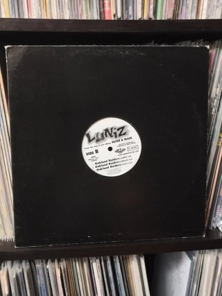 Vinilo Luniz - A Piece Of Me / Silver & Black