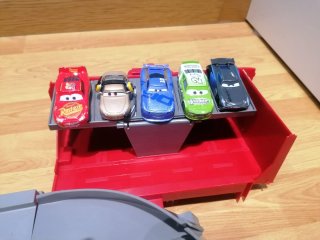 Camión Mack circuito de carreras Rayo Mcqueen