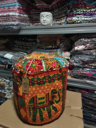 Puff otomano tela multicolor Kala 35€ u