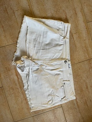 Pantalón corto blanco
