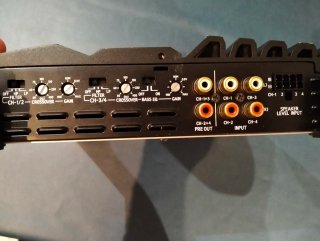 Amplificador Alpine V-Power MRP-F250 4 Canales