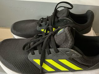 Zapatillas Adidas Galaxy 6 Negras y Amarillas