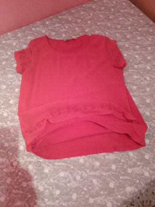 Blusa roja de señora