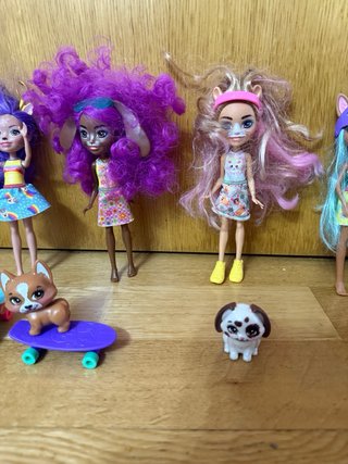 Lote 5 Enchantimals + Carrito Helados