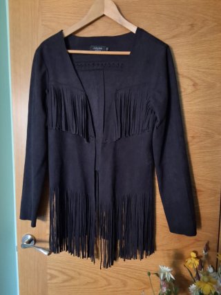 Chaqueta ante negra con flecos Jubylee