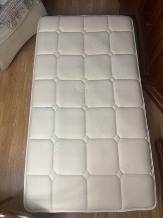 Colchón  105x190 con somier y patas supletorias