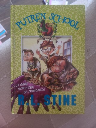 PUTREN SCHOOL 1. LA GRAN VOMITONA DE ARANDANOS