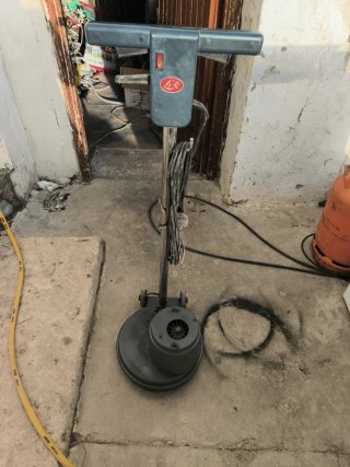 Pulidora de suelo industrial