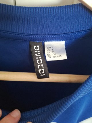 Camiseta H&M Azul y Blanca