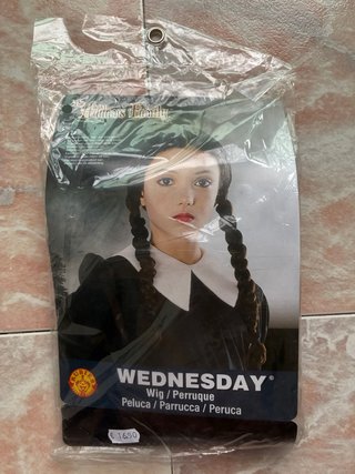Peluca Wednesday Addams