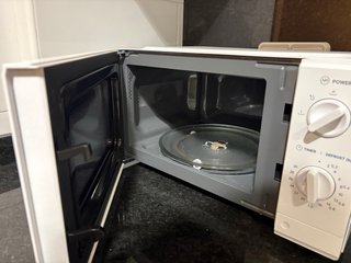 Microondas HTW Blanco