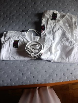 Kimono Artes Marciales LAGUNA Blanco Nuevo