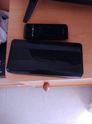 TDT Philips con cargador