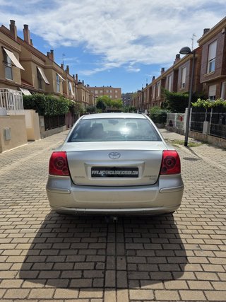 Toyota Avensis 2.0 D4D EXECUTIVE