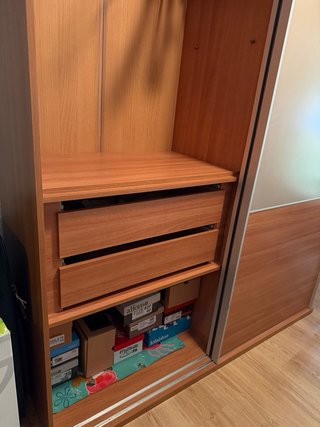 Armario grande madera y beige