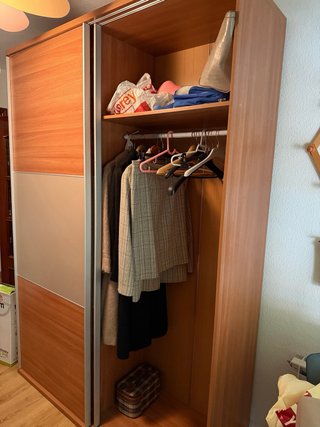 Armario grande madera y beige