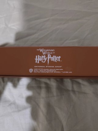 Varita Harry Potter + Caja y Soporte