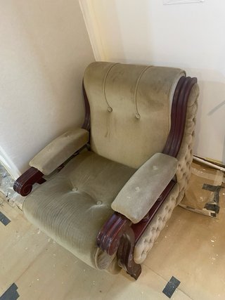 2 Sillones barrocos de terciopelo y madera