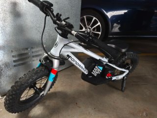 Bicicleta eléctrica MOONDRAKER 12