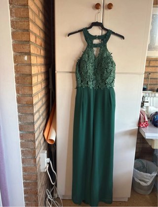 Mono de fiesta verde