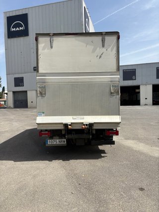 iveco daily con plataforma elevadora