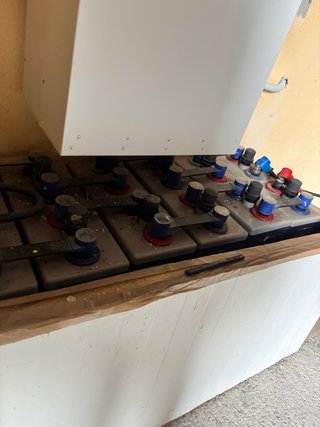 12 baterías para placas solares