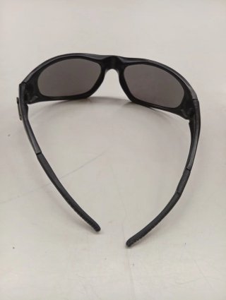 Gafas de sol negras y grises