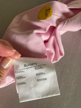 Camiseta Burberrys T.40 Rosa con Pedrería