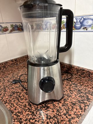 Licuadora Argom con vaso de plástico