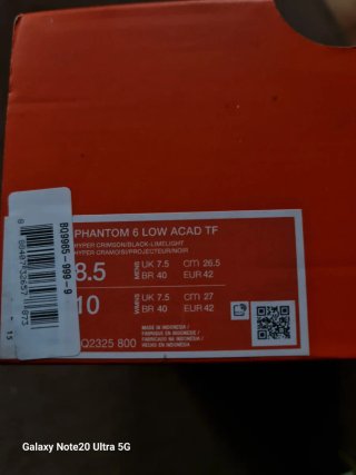 Botas de fútbol talla 42 Nuevas sin usar